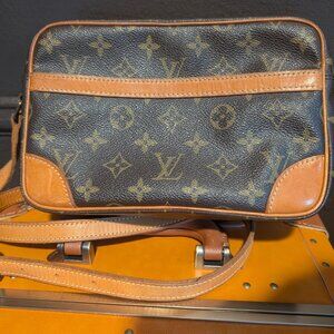 LOUIS VUITTON Monogram Trocadero 23 Shoulder Bag - Product Code: 874TH